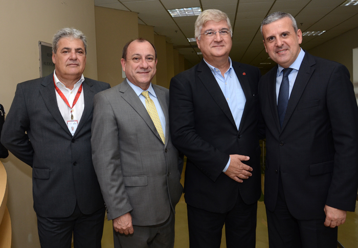 Eduardo Colturato e Toni Sando do SPCVB, ao lado do novo parceiro David Barioni da SPTuris e Juan Pablo de Vera da Reed