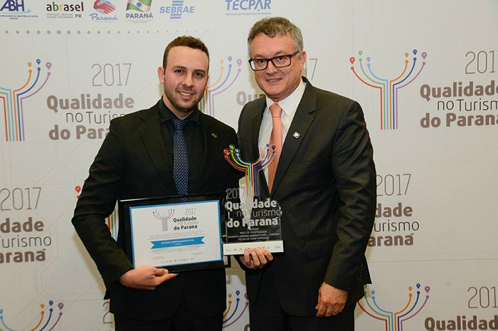 Bourbon Londrina conquista Selo de Qualidade do Sebrae-PR Luiz Conte - Bourbon e Vitor Tioqueta - Sebrae