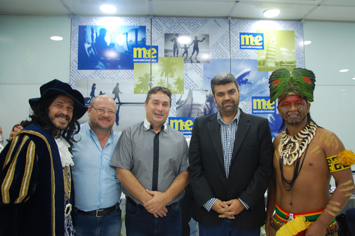 Porto Seguro comemora aniversário do Brasil e recebe investimentos de hotéis 1 Português,Siegfried Michel _Diretor Abih, Wilson Spagnol do Florida Inn Ocean Hotel, Richard Alves, índio_