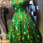 De todos os artigos da The Dress Store, os vestidos são os mais procurados. De todos os artigos da The Dress Store, os vestidos são os mais procurados.