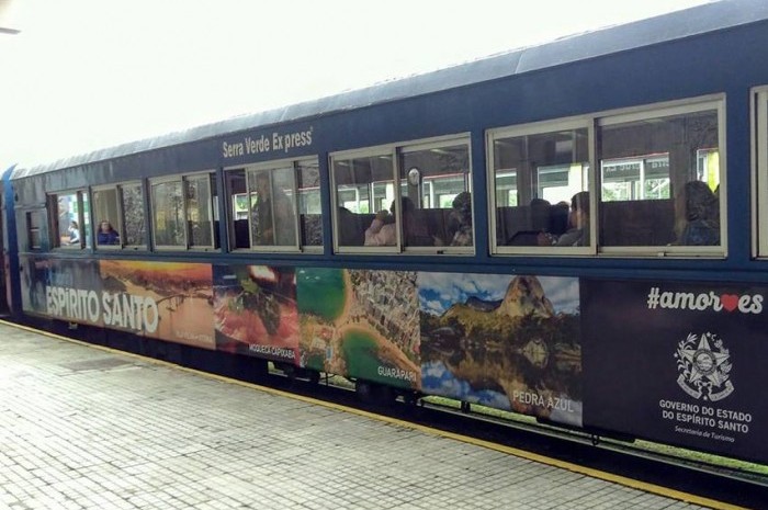 Trem turístico paranaense ganha vagão temático do Espírito Santo Parte externa do vagão exibe diferentes pontos turísticos do Espírito Santo (Foto: Divulgação)