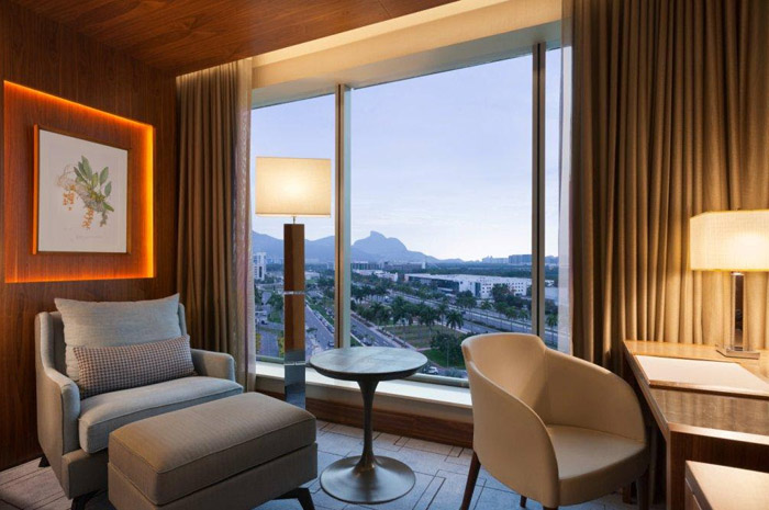 Hilton Barra completa dois anos e oferece pacotes especiais para feriados Hilton Barra Rio de Janeiro Foto: divulgação.