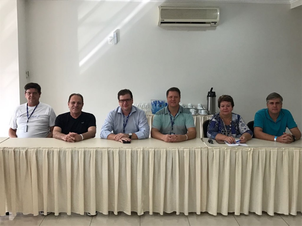 Trade do sul se reúne para fortalecer turismo na região Reunião aconteceu no Infinity Blue, em Camboriú