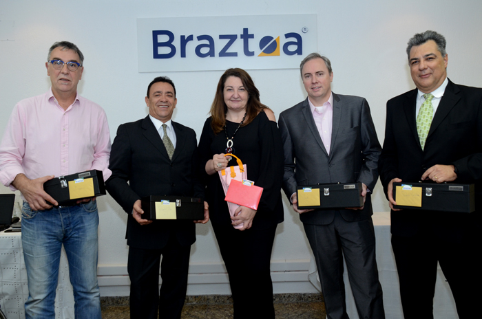 Braztoa reelege Magda Nassar; Frederico Levy é o novo vice-presidente 1 Os membros do Conselho de Administração da Braztoa: José Zuquim, da Ambiental, Roberto Silva, da Sanchat, Magda Nassar, presidente da Braztoa, Frederico Levy, da Interpoint, e Roberto Nedelciu, da Raidho