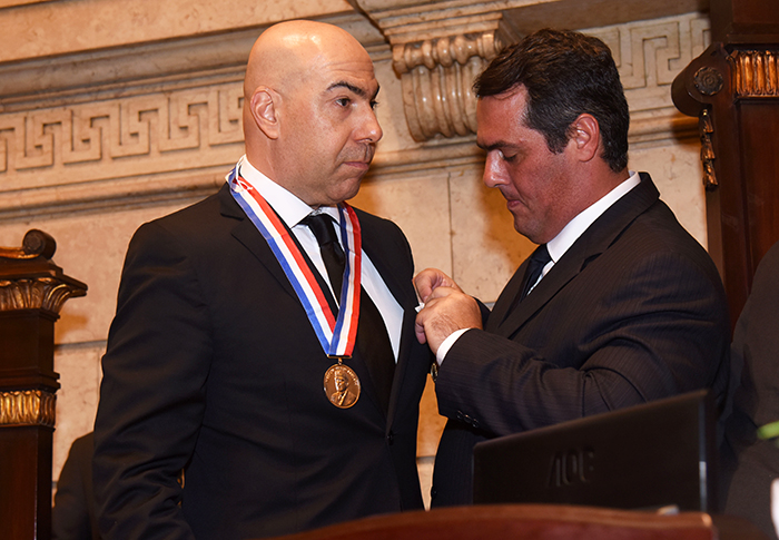 Marcelo Alves é homenageado com a medalha Pedro Ernesto Marcelo Alves recebe a Medalha Pedro Ernesto