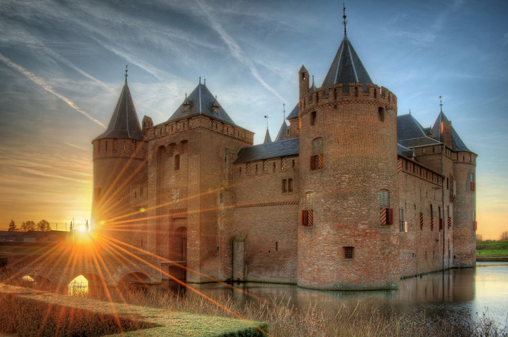 Os 8 castelos mais impressionantes da Holanda Muiderslot Castle