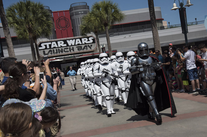 Star Wars completa 40 anos e a Força continua forte nessa saga 3 Star Wars Launch Bay - foto Preston Mack