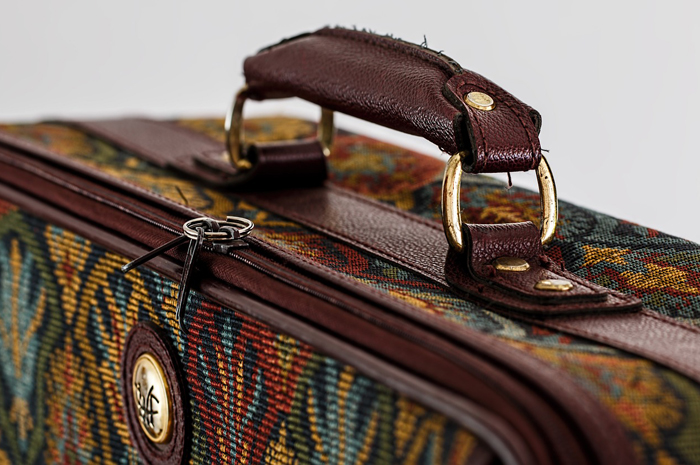 10 dicas para viajar sozinho, segundo a Flyworld suitcase-468445_1280