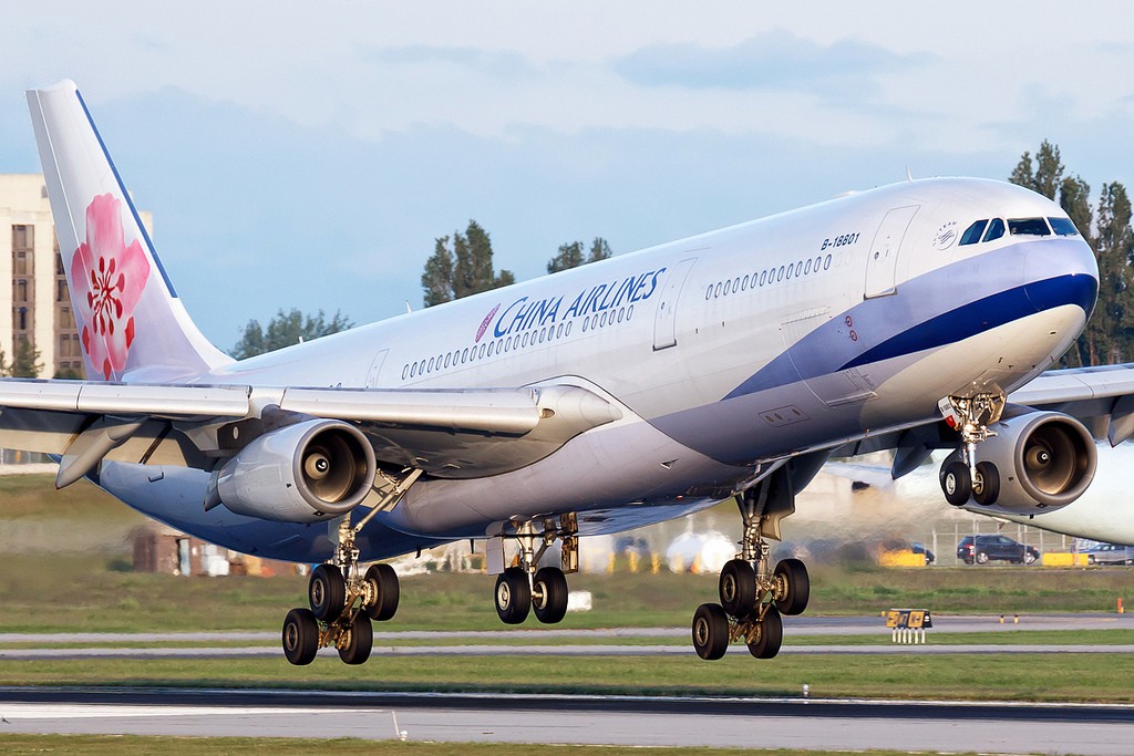 China Airlines encerra operações do A340 1 8954157939_0835a53b8e_b