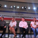 Autoridades marcam presença na solenidade de abertura Autoridades marcam presença na solenidade de abertura