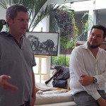 Eduardo Foz, morador e dono do ZooFoz, ao lado de Fabio Depret, da Nova