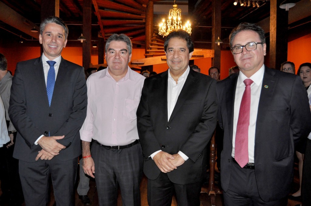 Felipe Carreras, presidente do Fornatur, Lindolfo Pires, presidente da CTI Nordeste, José Alves, secretário de Turismo da BA, e Vinicius Lummertz, presidente da Embratur