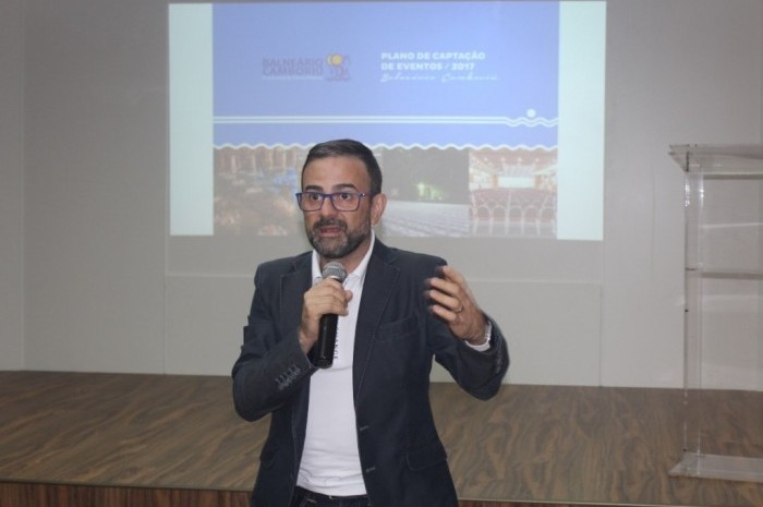 Balneário Camboriú CVB lança plano para captação de eventos Mice Geninho Góes apresentou o plano de captação de eventos para o trade local, no Hotel Sibara Flat & Convenções (Foto: Divulgação)