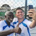 Leandro Rodrigo, do Viva Viagens, aproveitou a oportunidade e fez uma selfie com o ex-jogador Cláudio Adão