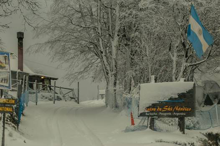 Bariloche tem primeira nevasca do ano e antecipa temporada de inverno 1 Nevascas eram esperadas apenas para 9 de julho.