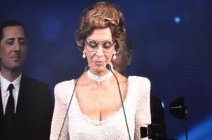 Sophia Loren discursa na cerimônia de inauguração