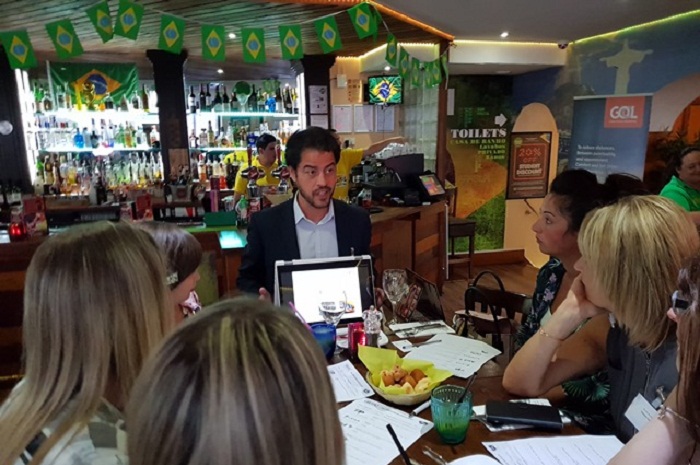 Vbrata UK realiza roadshow do Brasil para agentes de viagens britânicos Embratur, Embaixada do Brasil em Londres, Latam, Tap Portugal, Gol, Azul, Operadora Chimu Adventures e Bot Brazil Online Training puderam expor as novidades para os agentes britânicos (Foto: Divulgação)