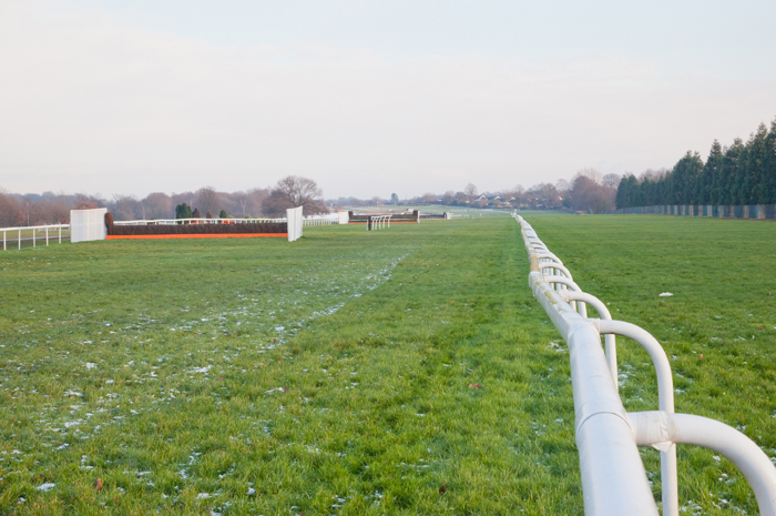 6 destinos para conhecer mais sobre o turfe Photo of Doncaster Race Course in Winter