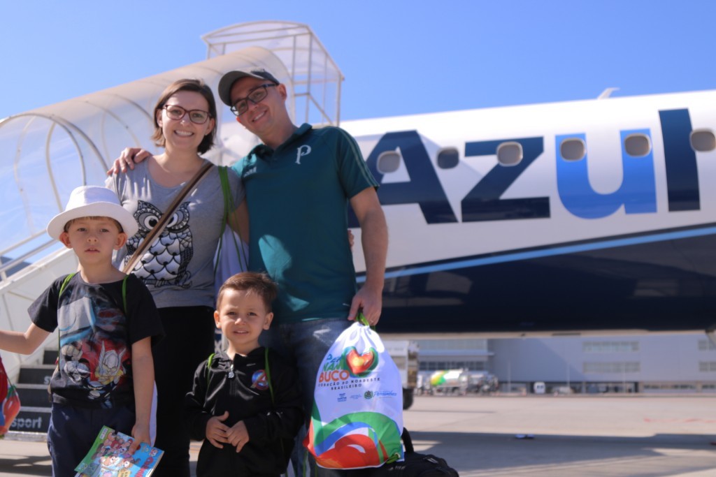 Azul celebra cinco anos do hub em Recife com mais de 2 mil voos por mês Ação um ano do Hub da Azul (4)
