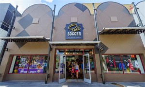Disney Springs ganha loja exclusiva do Pelé; veja detalhes default
