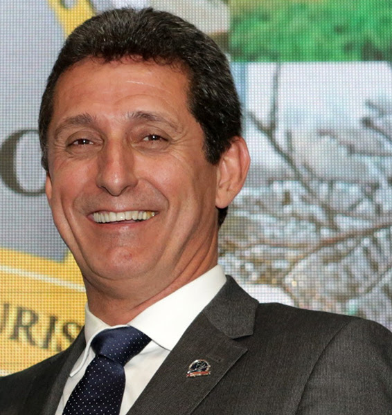 Conselho Estadual de Turismo de SC realiza primeira reunião do biênio 2017/2019 Rogério Siqueira, do Beto Carrero World, é o presidente do Conselho