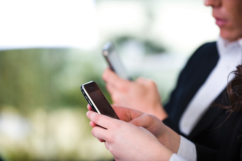 Azul lança chat por aplicativo para clientes TudoAzul O serviço está disponível para os usuários dos sistemas operacionais Android e IOS