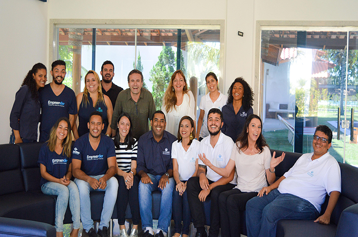 Equipe La Torre recebe treinamento exclusivo de Gabriela Otto Gabriela Otto faz treinamento exclusivo para equipe do La Torre Resort