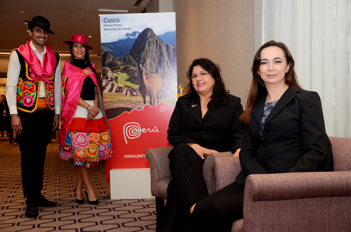 Peru registra crescimento de turistas brasileiros em 2017 Milagros Ochoa e Fanny Thivierge, da Promperu