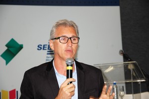 Encatho 2017: capacitação e treinamento são temas de discussão O ex-campeão de Volei Paulão deu uma palestra motivacional