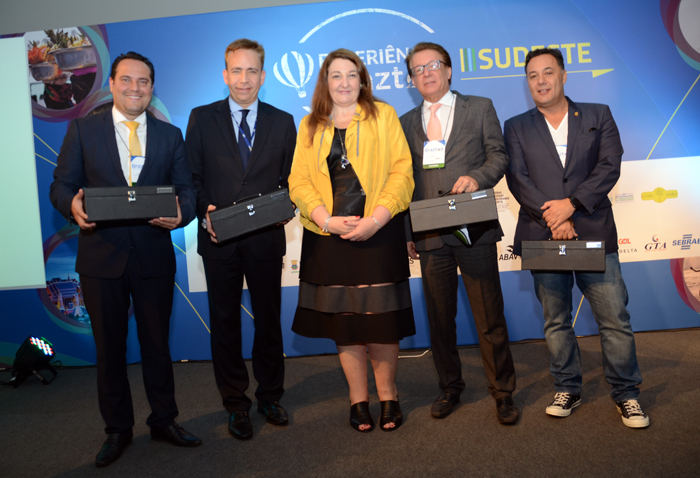 MG cria política para incentivar a gastronomia regional Ricardo Faria, secretario de Turismo de MG, Anderson Cabido, do Sebrae, Magda Nassar, Ernani de Castro, do BH CVB, e Aluizer Malab, da Belotur