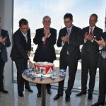 Avianca Brasil celebrou com bolo para o novo voo para Belo Horizonte em 2017