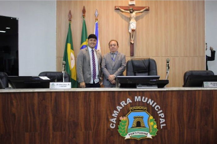 Câmara de Fortaleza aprova projeto que taxa Airbnb por unanimidade 3 Vereador, com o vice-presidente da ABIH, Manoel Linhares