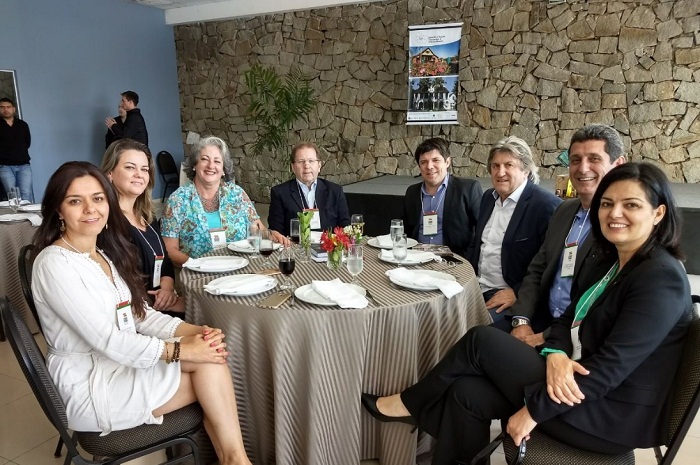 Embratur apresenta soluções para o segmento Mice em SC 1 Este ano o encontro também comemorou o aniversário de 20 anos do Joinville e Região Convention & Visitors Bureau (Foto: Divulgação)