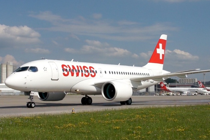 Swiss começa a operar aeronaves Bombardier C Series em Londres A Swiss é a primeira aérea a servir o aeroporto London City com as novas aeronaves da Bombardier