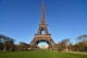 Torre Eiffel reabre para visitação após oito meses
