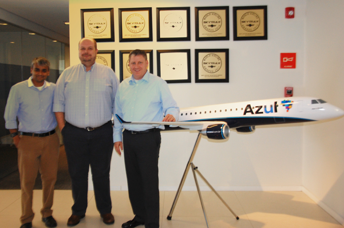 Abih Shah, vice-presidente de Marketing, Alex Malfitani, CFO, e John Rodgerson, presidente da Azul- edit