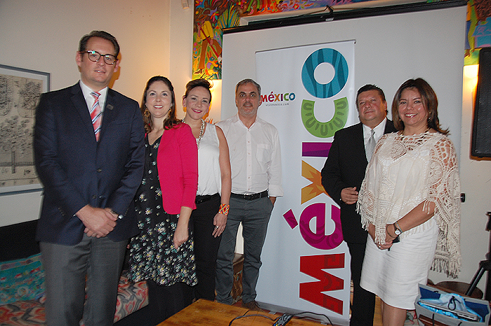 México lança nova campanha e garante turismo 100% operacional no destino Eduardo Regules, de Los Cabos, Bruna Freitas, da Aeromexico, Clementina Del Tejo, de Cozumel, Enzo Avezum, de Riviera Nayariti e Porto Vallarta, Jorge Vignet, de Cancun, e Diana Pomar, da CPTM