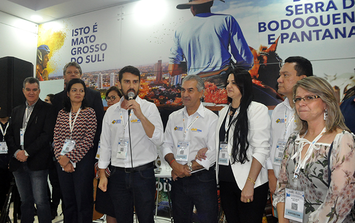 MS lança campanha na Abav; Visite MS com investimento de R$ 2 milhões 1 Equipe do MS com o presidente da Fundtur-MS, Bruno Wendling e o governador do MS Reinaldo Ajambuja
