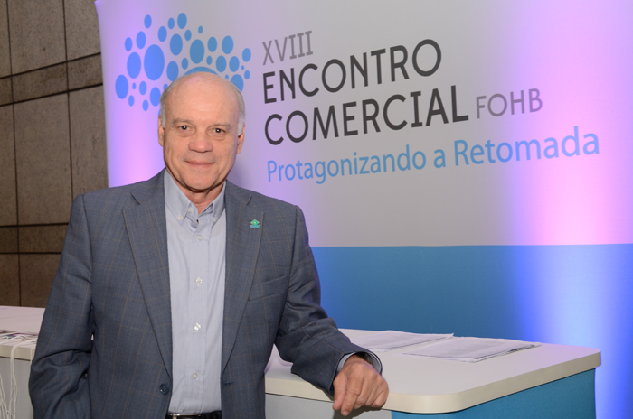 Receita dos hotéis no Brasil mantém tendência de queda; recuperação só em 2018 1 Manuel Gama, presidente do FOHB