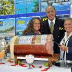Michel Tuma Ness, da Fenactur, com Mari e Rosa Masgrau, do M&E