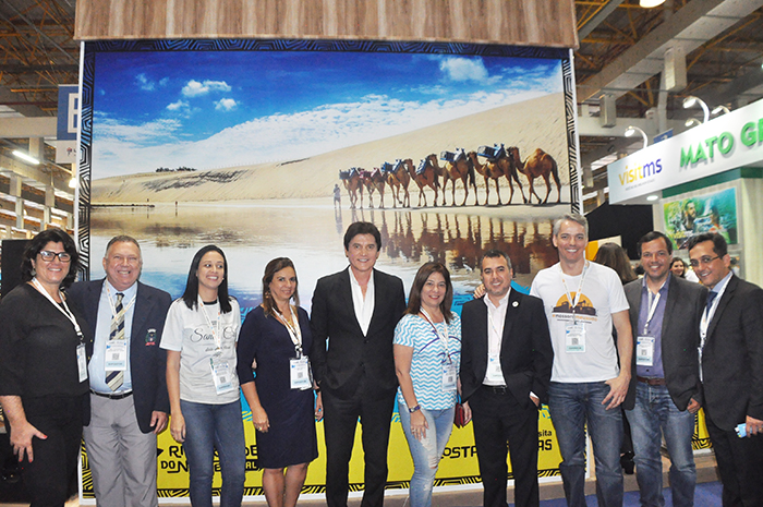 Robinson Faria anuncia medidas para o turismo do RN e diz que setor é prioridade 1 O governador do RN, José Agripino Maia com secretários e dirigentes do turismo estadual