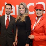 Otoniel Andrade e Renata Ventura, comissários de bordo da Avianca, com Suellen Moura, da Canguru