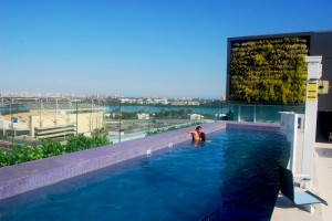 Piscina do Venit Mio Barra Hotel fica de frente para o Parque Olímpico