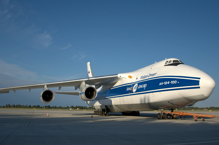Antonov 124-100 pousa no Aeroporto de Natal pela primeira vez AN124_