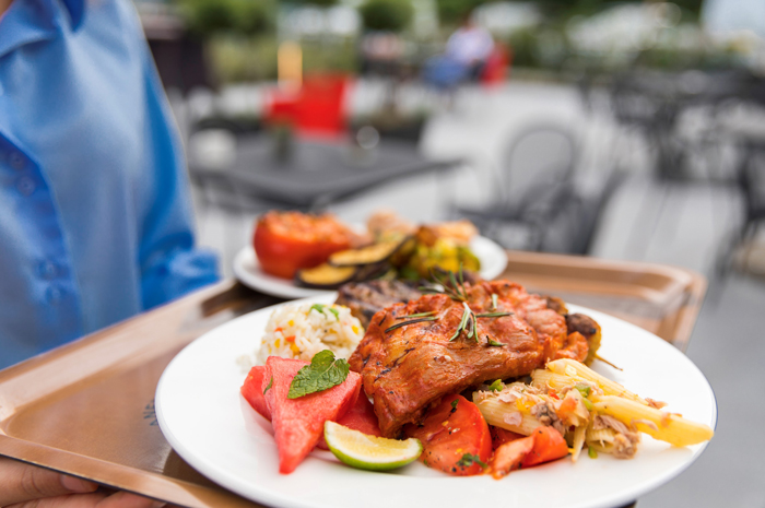 50% dos viajantes querem conhecer gastronomia local