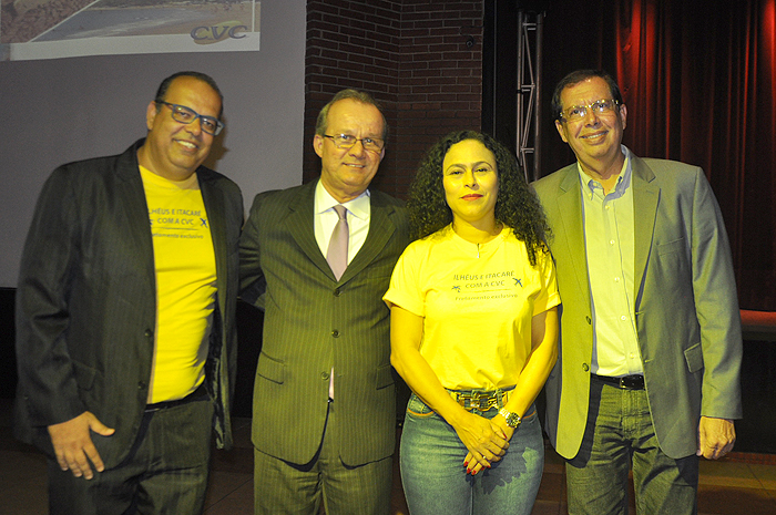 CVC retoma voo para Ilhéus e Itacaré (BA) em 16 de dezembro Júlio Oliveira, de Itacaré, Jorge Ávila, da Bahia, Cida Lima, da Costa do Cacau, e Benedito Braga, da Bahia