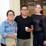 Katherine Curo, Richard Gonzales, e Ariadne Pereira, do Escritório Comercial do Peru