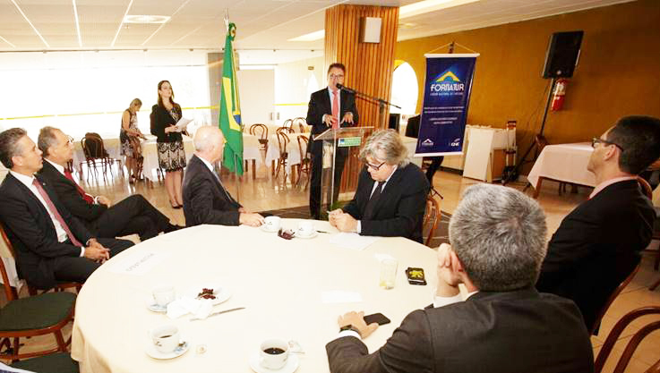 Lummetz vai ao Congresso e pede apoio parlamentar para Embratur como agência 1 Lummertz faz apelo aos parlamentares