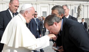 Marx Beltrão vai ao Vaticano em busca de apoio para rotas do turismo religioso