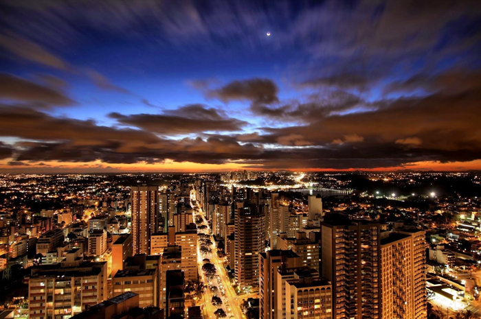 Curitiba ganha novo observatório panorâmico 1 Com uma vista singular da cidade, ir ao observatório do Champagnat Tower é um ótimo passeio turístico